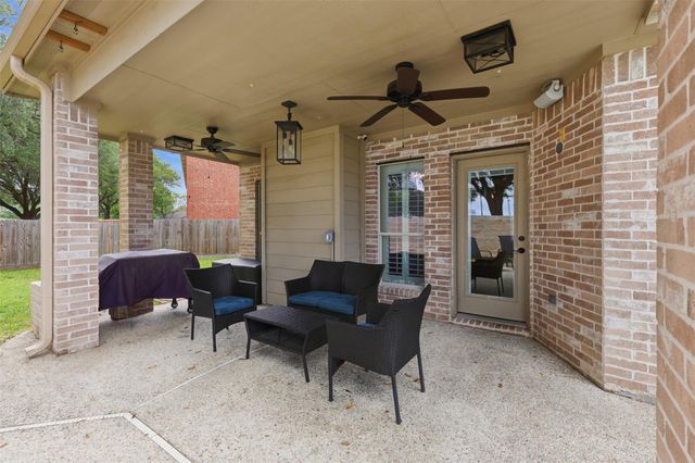 3019 Eagle Lake Drive, Pearland, TX 77581