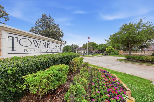 3019 Eagle Lake Drive, Pearland, TX 77581