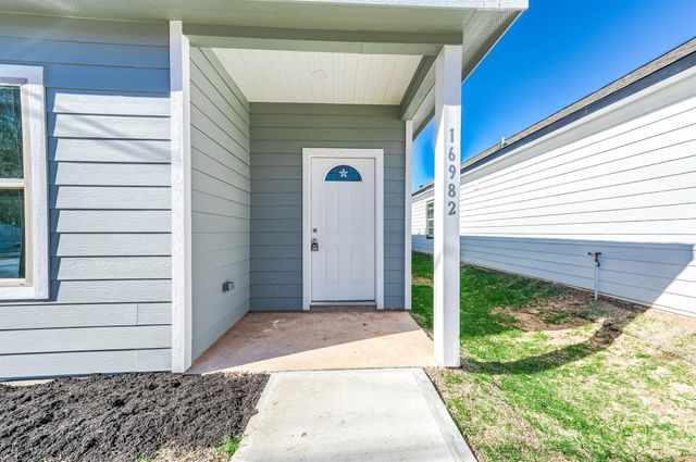 16982 W Hammon, Montgomery, TX 77316