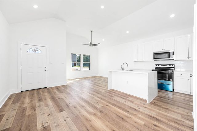 16982 W Hammon, Montgomery, TX 77316