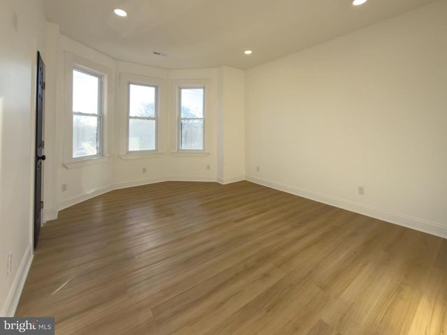 5237 GREENWAY AVE, Philadelphia, PA 19143