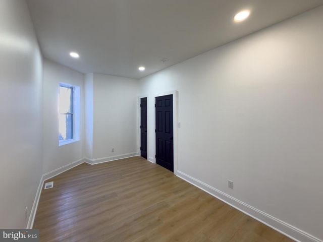 5237 GREENWAY AVE, Philadelphia, PA 19143