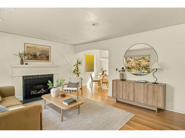 4752 Se 34TH Ave, Portland, OR 97202