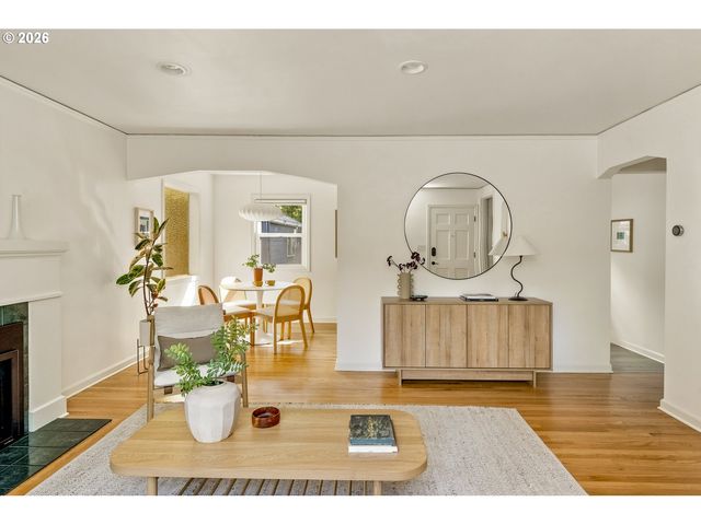 4752 Se 34TH Ave, Portland, OR 97202