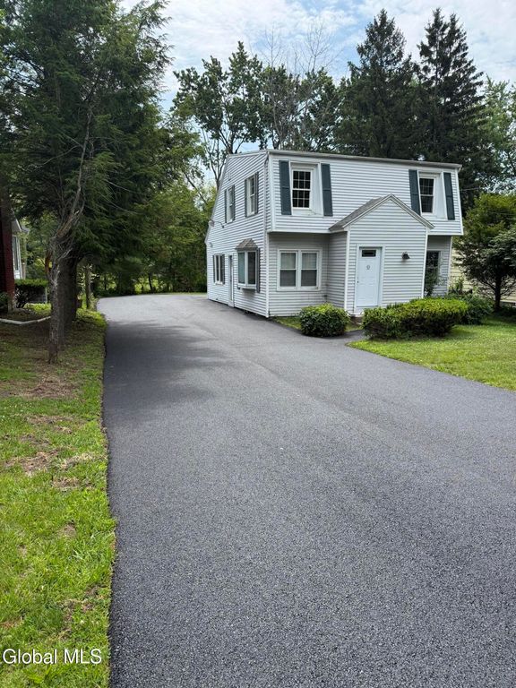 47 Lishakill Road, Colonie, NY 12205