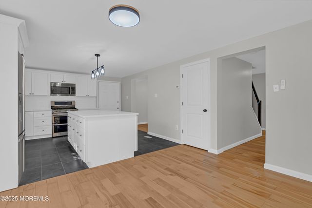 58 Garden Avenue, Island Heights, NJ 08732