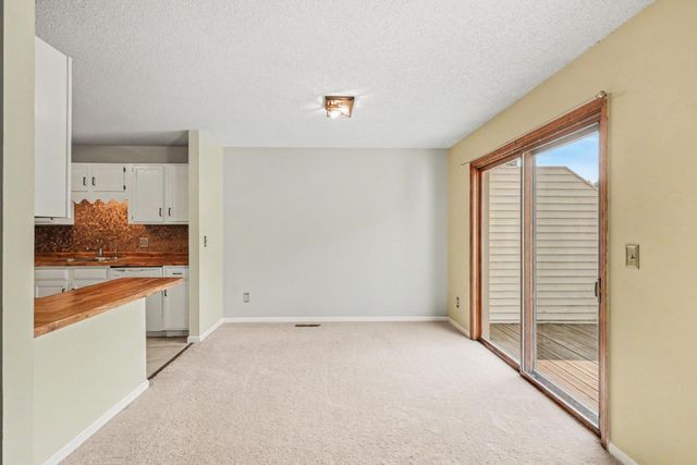 4213 Oakmede Lane 120D, White Bear Lake, MN 55110