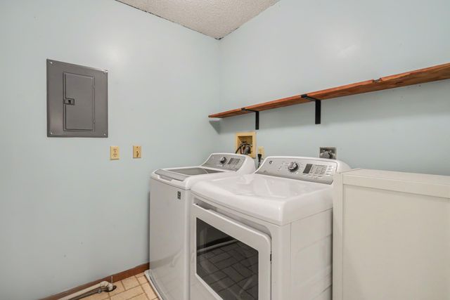 4213 Oakmede Lane 120D, White Bear Lake, MN 55110