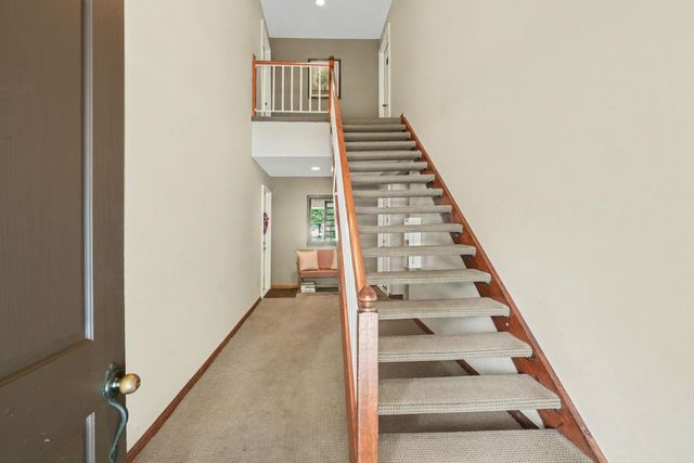 4213 Oakmede Lane 120D, White Bear Lake, MN 55110
