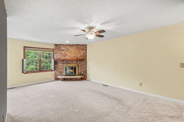 4213 Oakmede Lane 120D, White Bear Lake, MN 55110
