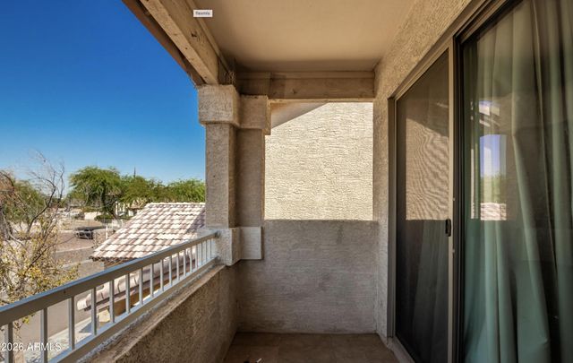 10225 W CAMELBACK Road 12, Phoenix, AZ 85037