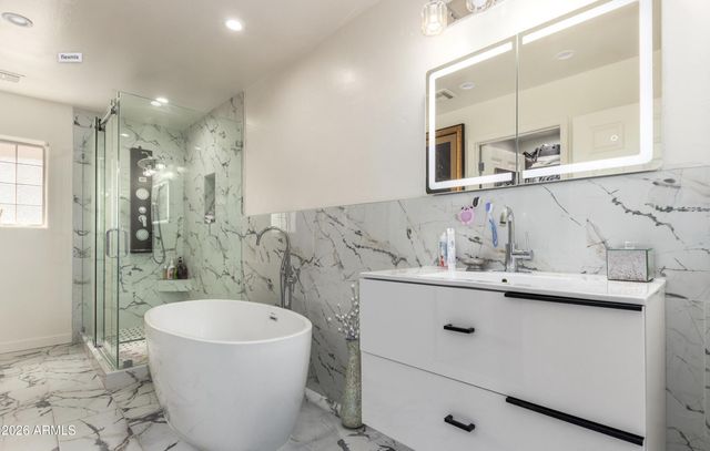 10225 W CAMELBACK Road 12, Phoenix, AZ 85037