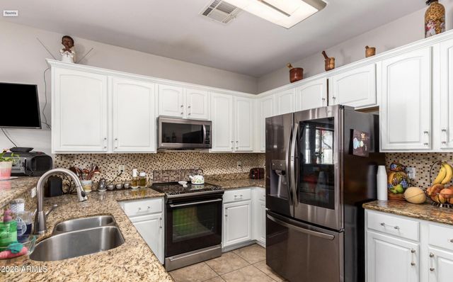 10225 W CAMELBACK Road 12, Phoenix, AZ 85037