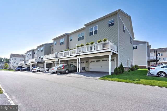 500 SAPPHIRE DR, Malvern, PA 19355
