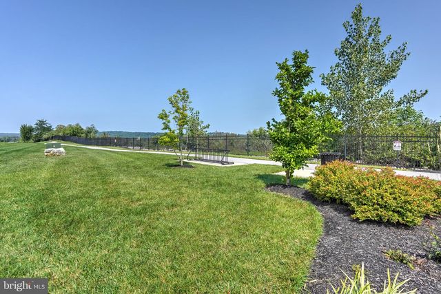500 SAPPHIRE DR, Malvern, PA 19355