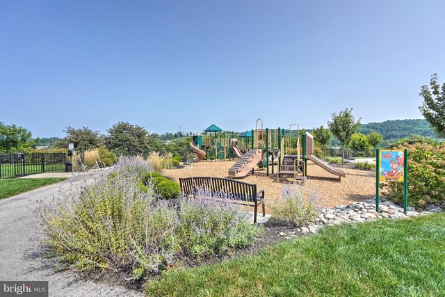 500 SAPPHIRE DR, Malvern, PA 19355