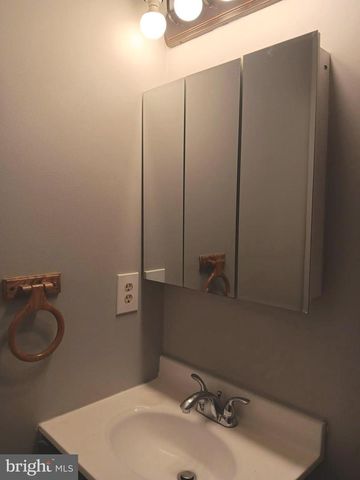 7102 CIPRIANO SPRINGS DR, Lanham, MD 20706