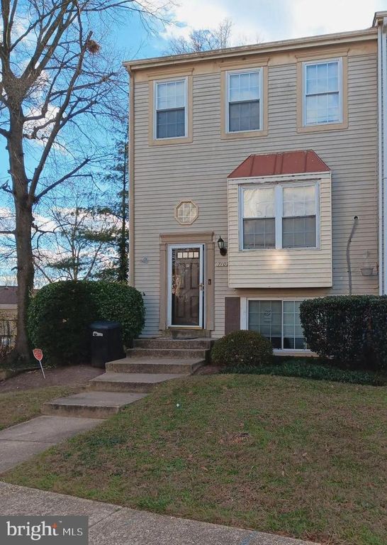 7102 CIPRIANO SPRINGS DR, Lanham, MD 20706