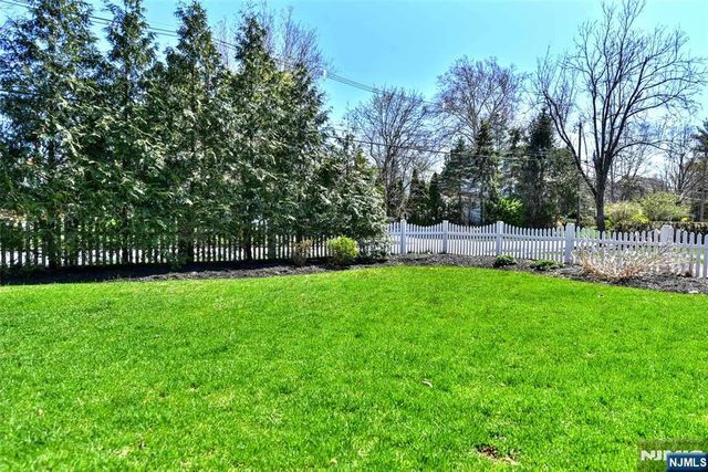 352 Fairway Road, Ridgewood, NJ 07450