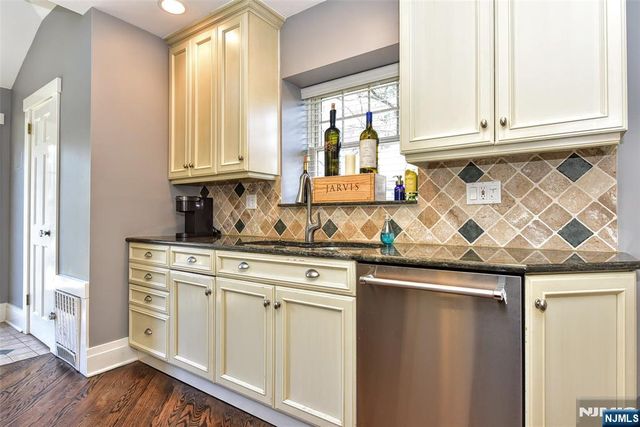 352 Fairway Road, Ridgewood, NJ 07450