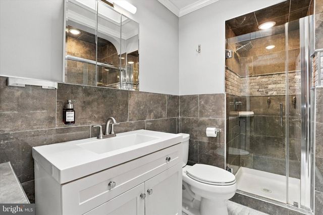 2484 N 77TH AVE, Philadelphia, PA 19150