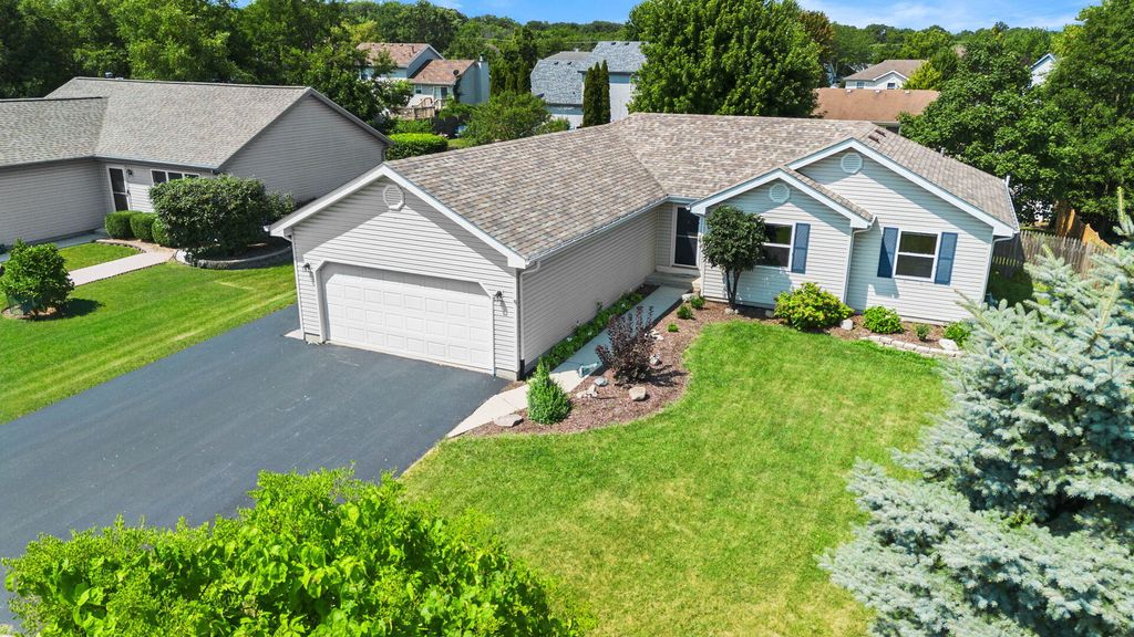 911 COTTONWOOD Drive, Elwood, IL 60421 — photo 2