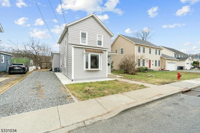 78 Stoll St, Netcong Boro, NJ 07857