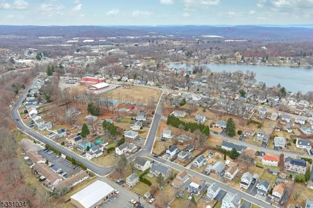 78 Stoll St, Netcong Boro, NJ 07857