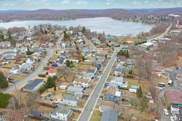 78 Stoll St, Netcong Boro, NJ 07857