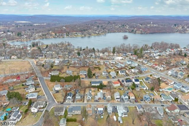 78 Stoll St, Netcong Boro, NJ 07857