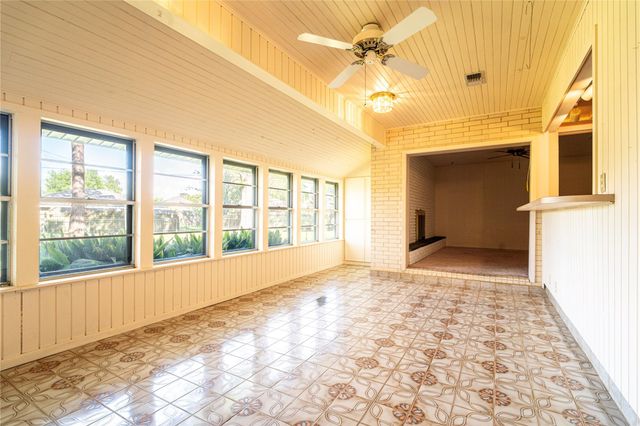 1716 Tara Circle, Texas City, TX 77591