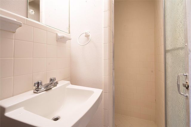 1716 Tara Circle, Texas City, TX 77591