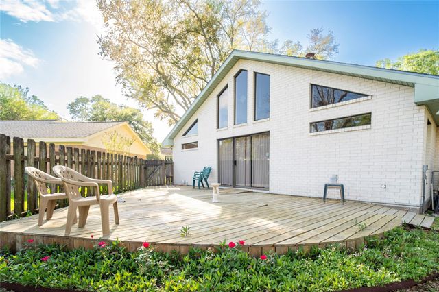 1716 Tara Circle, Texas City, TX 77591