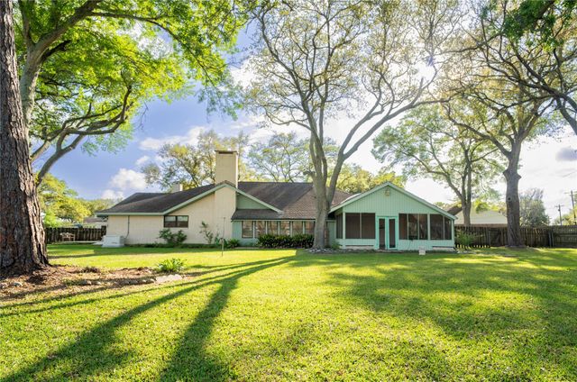 1716 Tara Circle, Texas City, TX 77591