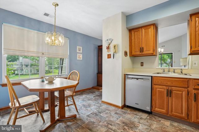 462 REDBUD CT, Warrington, PA 18976