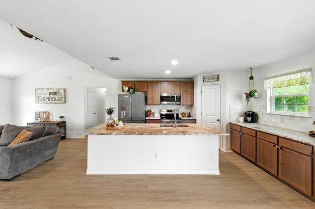 780 County Road 389, Granger, TX 76530