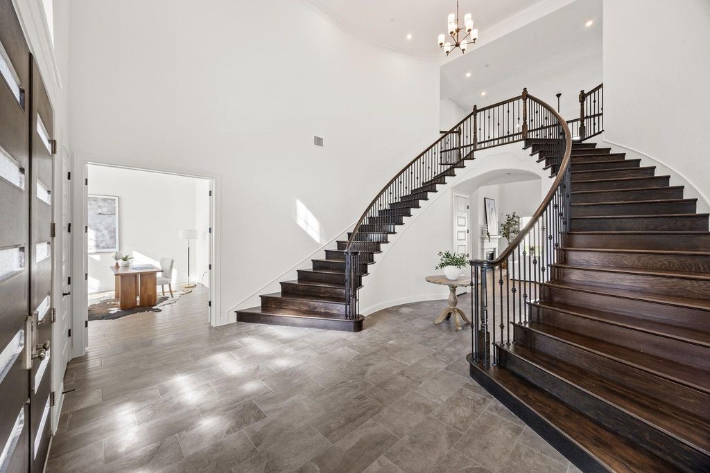 2324 Bel Paese BND, Leander, TX 78641