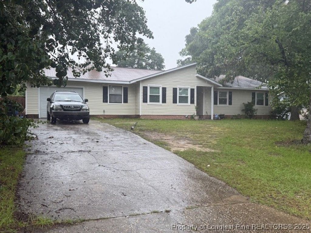6842 Buttermere Drive, Fayetteville, NC 28314