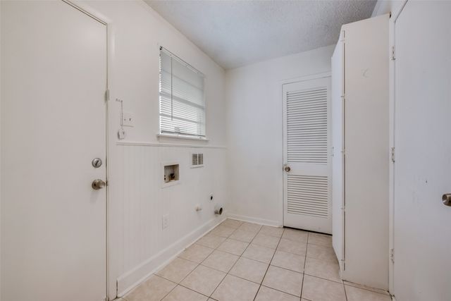 3711 E Devonshire Court, Irving, TX 75062