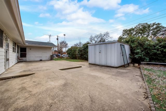 3711 E Devonshire Court, Irving, TX 75062