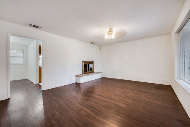 3711 E Devonshire Court, Irving, TX 75062