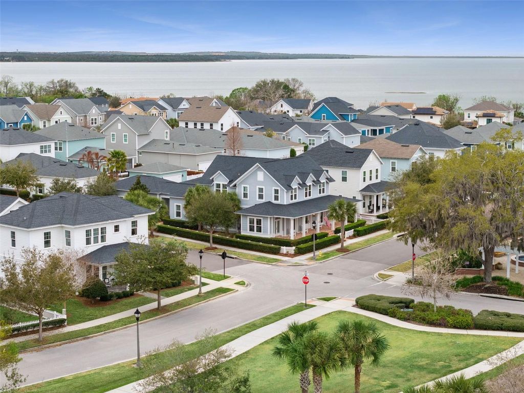 Image 7 of property listing at 720 LAKE BRIM DRIVE, Winter Garden, FL 34787