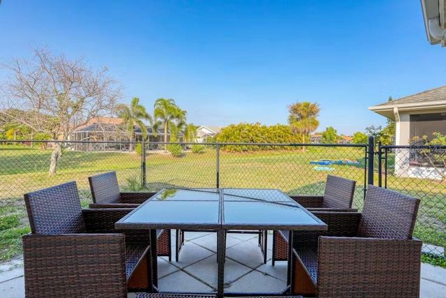 285 MARK TWAIN LANE, Rotonda West, FL 33947