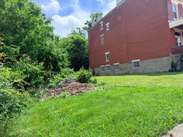 1022 Sturm Street, Cincinnati, OH 45205