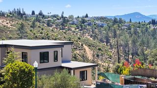 3756 Crown Hill Dr, Santa Rosa, CA 95404