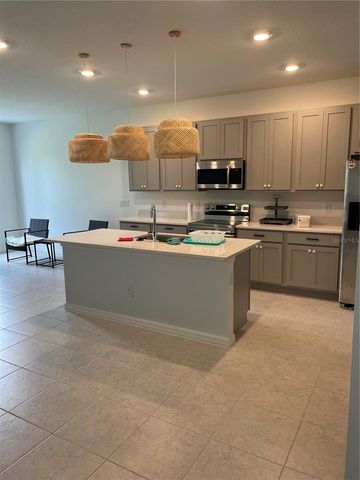 1731 SANIBEL DR, Davenport, FL 33896