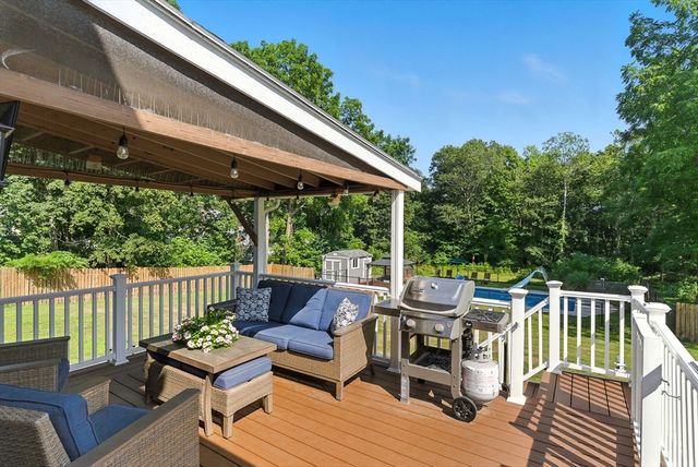 351 Farm Rd, Marlborough, MA 01752