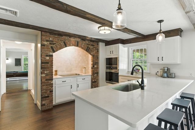 351 Farm Rd, Marlborough, MA 01752