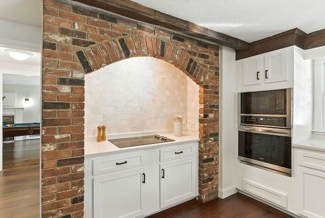 351 Farm Rd, Marlborough, MA 01752