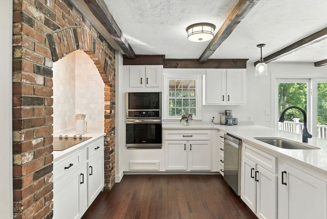 351 Farm Rd, Marlborough, MA 01752